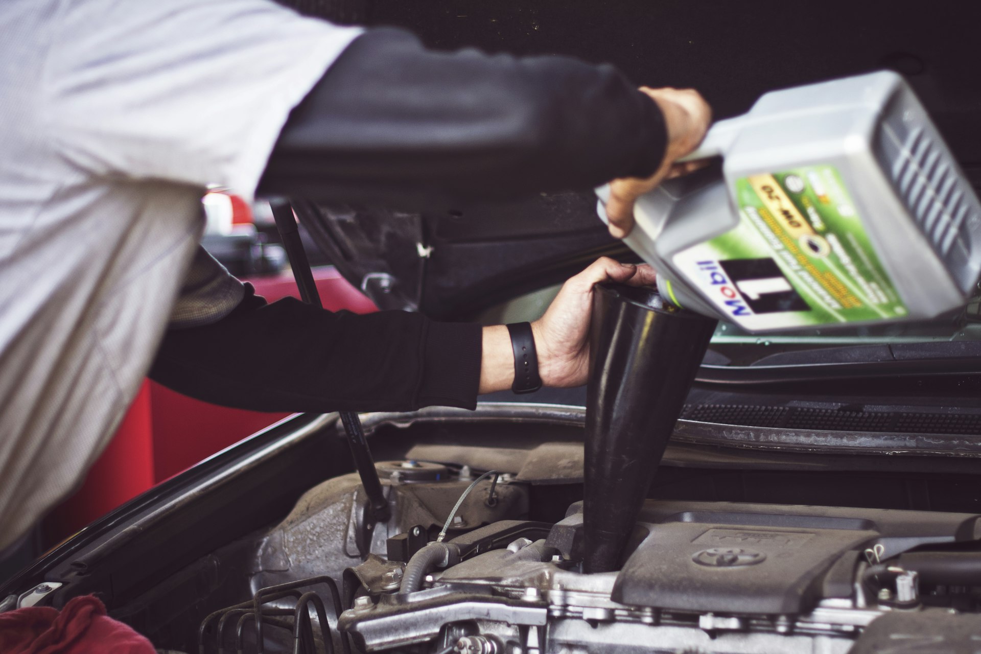 Complete Guide to Car Maintenance in Santa Rosa: Oil Changes, Repairs & More